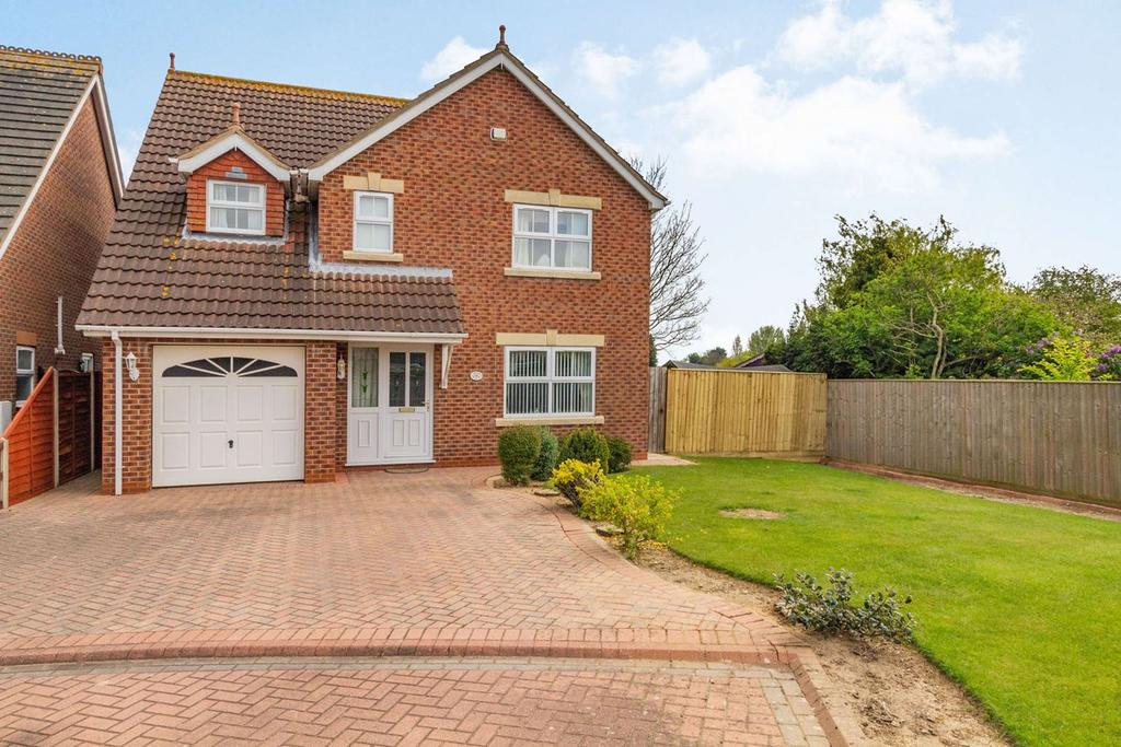 Berkeley Road, Cleethorpes, DN35 4 bed detached house £362,000
