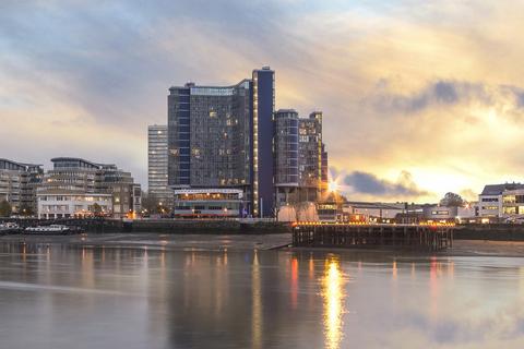 1 bedroom apartment to rent, Falcon Wharf, Battersea