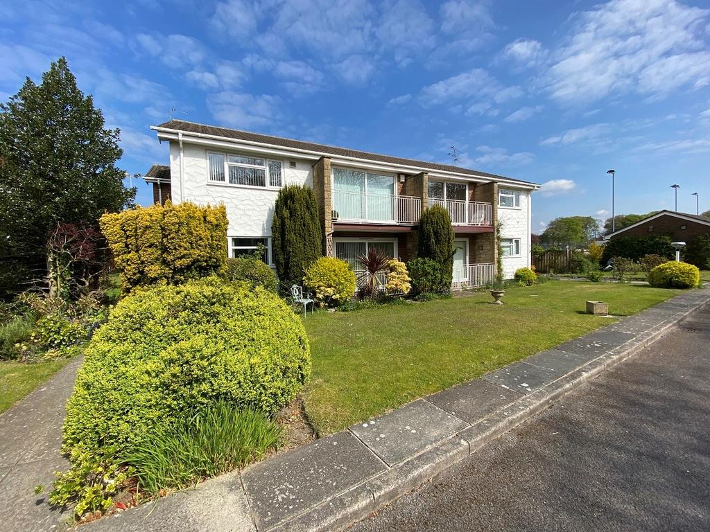 Gores Lane, Formby, Liverpool, L37 3 bed apartment £290,000