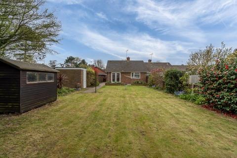 2 bedroom semi-detached bungalow for sale - Whyke Close, Chichester
