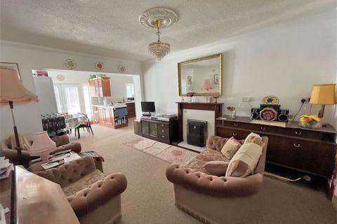 18 Albert Drive, Cheltenham, GL52 3JH