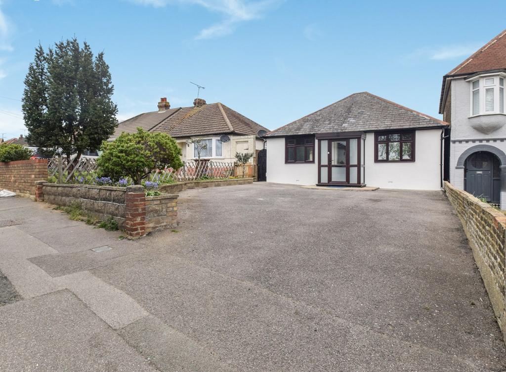 Grange Road, Gillingham, ME7 2 bed detached bungalow £340,000