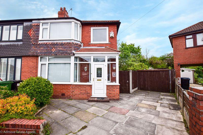 Dale Grove, Timperley, WA15 6JY 3 bed semidetached house £395,000