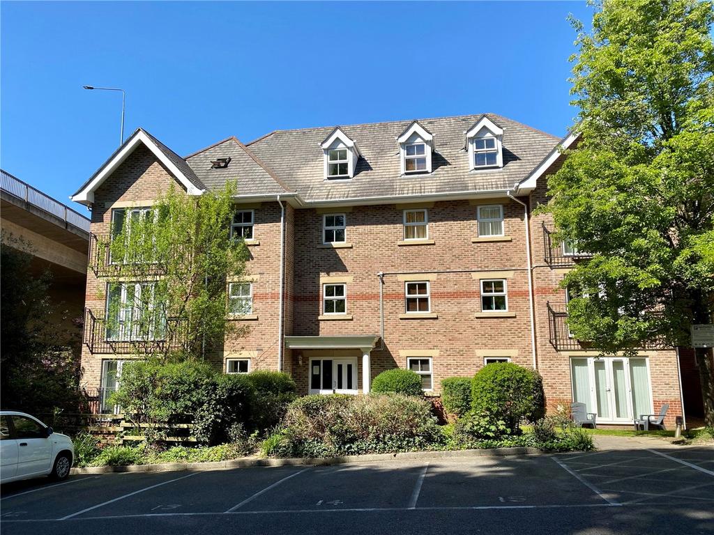 Road, Bournemouth, BH2 2 bed apartment £250,000