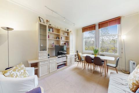 2 bedroom apartment to rent, Ridgmount Gardens, WC1E