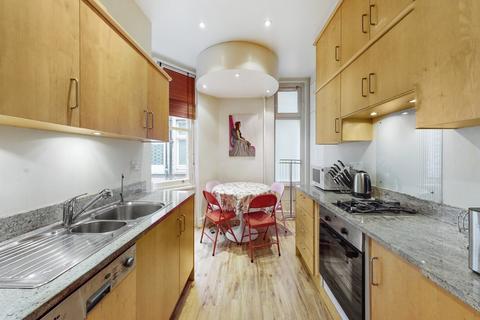 2 bedroom apartment to rent, Ridgmount Gardens, WC1E