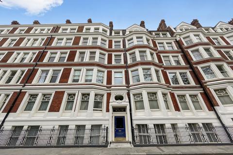 2 bedroom apartment to rent, Ridgmount Gardens, WC1E