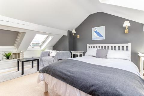 30 West End Avenue, Harrogate, HG2 9BY