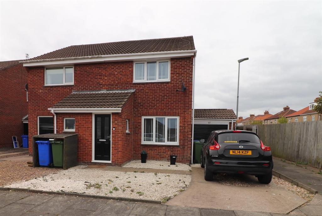 Burnham Close, Blyth 2 bed semidetached house £135,000