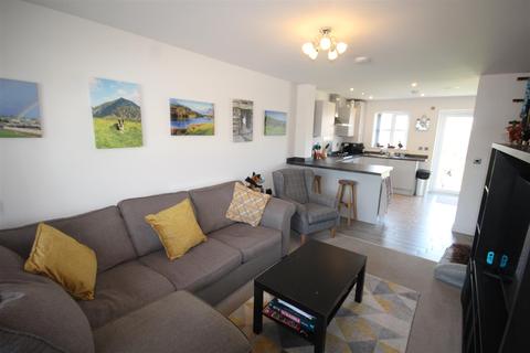 25 Dalar Aur, Llandudno Junction, LL31 9FH