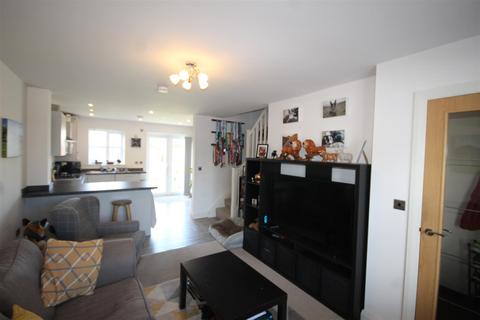 25 Dalar Aur, Llandudno Junction, LL31 9FH