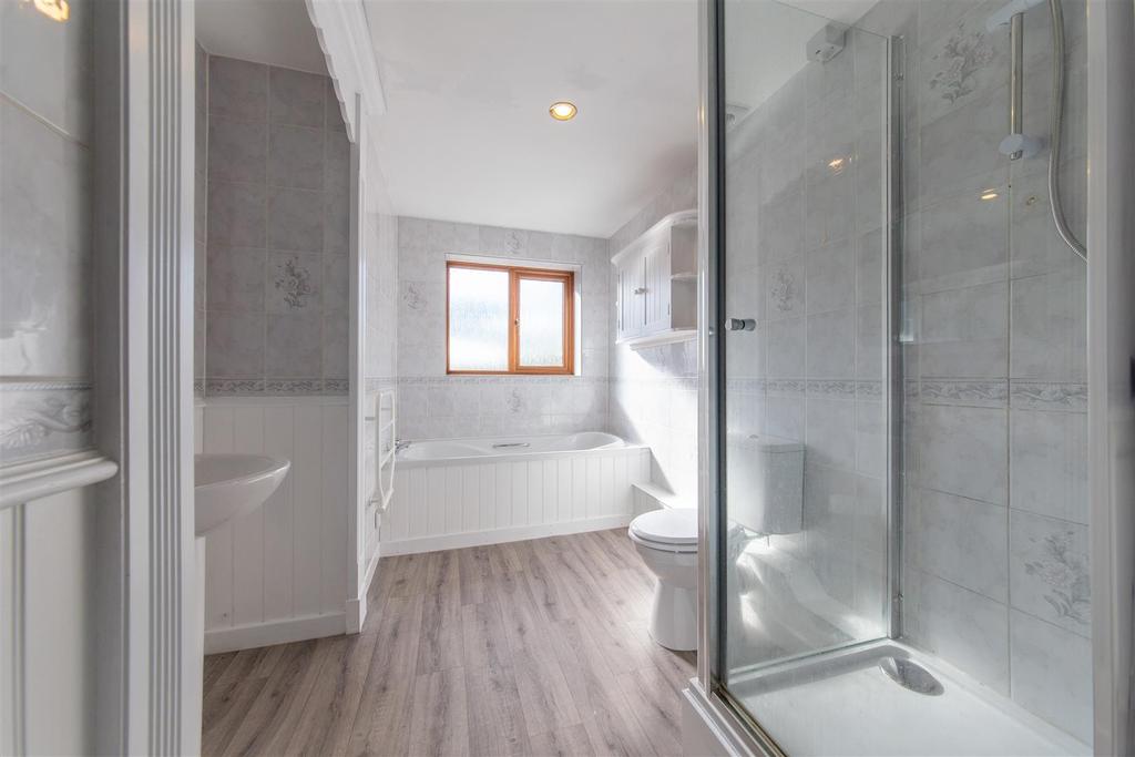 6 Broome Close HIGH RES-14.jpg