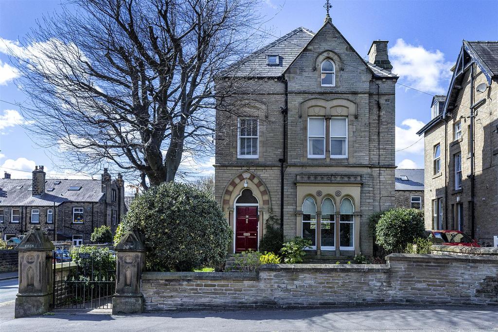 Gledholt Road, Huddersfield 4 bed detached house £550,000