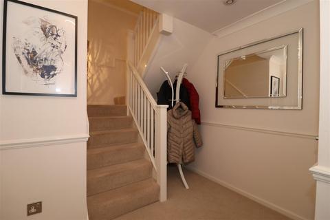 Flat 3, Eastgate House Castle Lane, Warwick, CV34 4BT