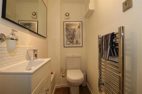 Flat 3, Eastgate House Castle Lane, Warwick, CV34 4BT