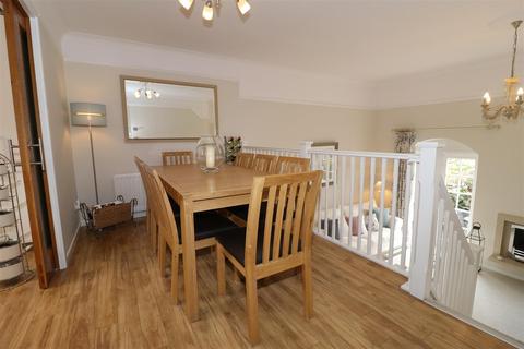 Flat 3, Eastgate House Castle Lane, Warwick, CV34 4BT