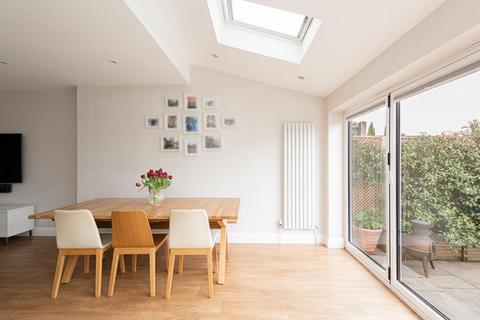 153 Waverley Road, Epsom, KT17 2LN