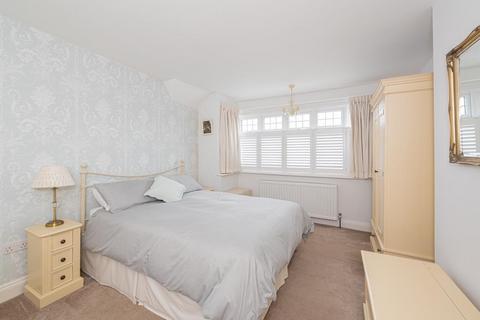 153 Waverley Road, Epsom, KT17 2LN