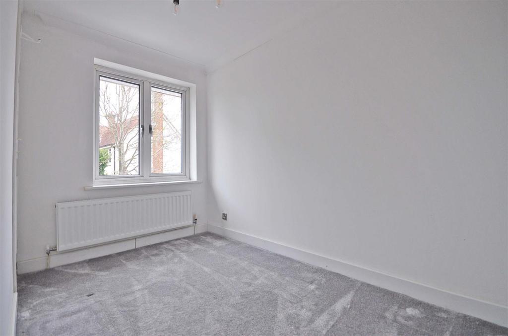 Bedroom 3b.jpg