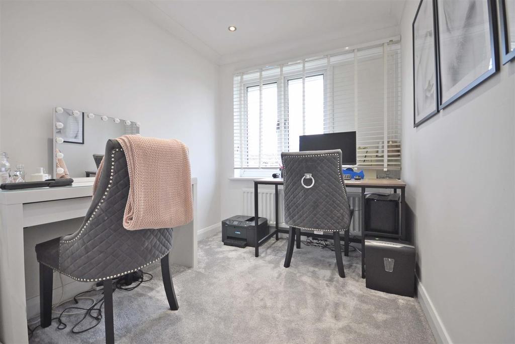 Bedroom 4.jpg