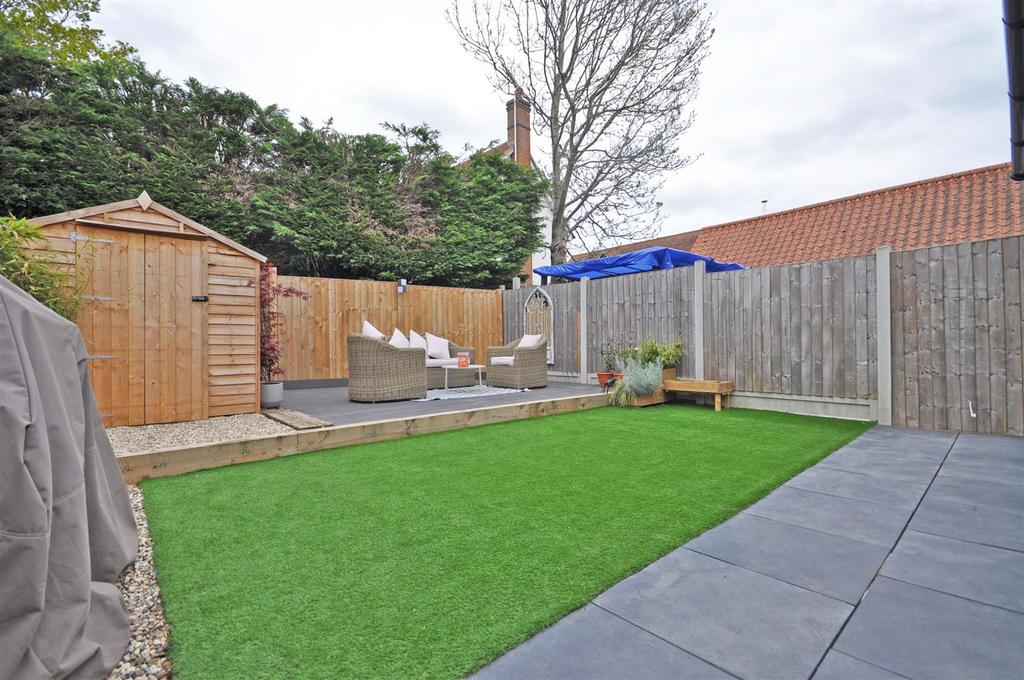 Rear Garden b.jpg