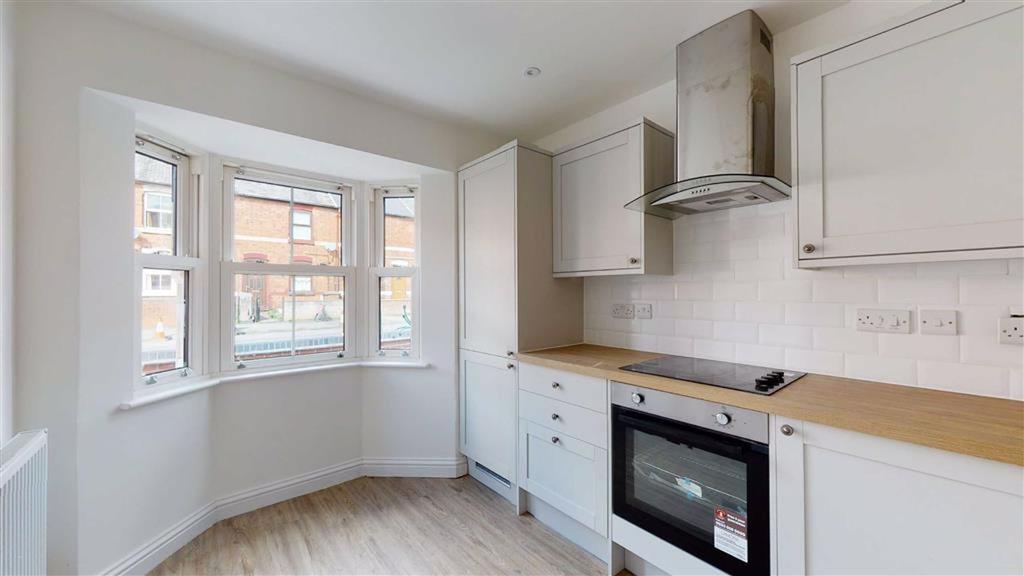 Park Avenue, Oswestry, Shropshire 3 bed townhouse £995 pcm (£230 pw)