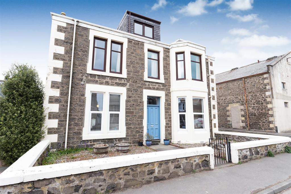 Queen Street, Tayport 3 bed apartment £179,995