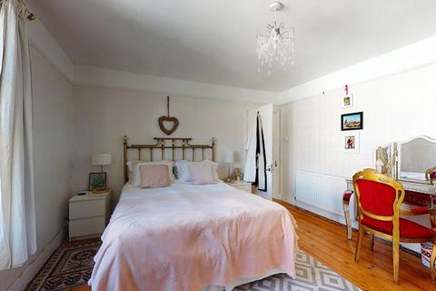 20 Beaconsfield Road, Dover, CT16 2LL