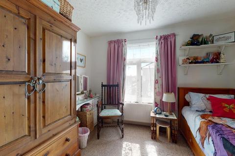 20 Beaconsfield Road, Dover, CT16 2LL
