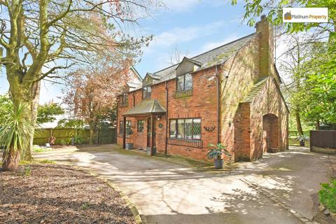 4 bedroom detached house for sale, Adamthwaite Drive, Stoke-On-Trent ST11