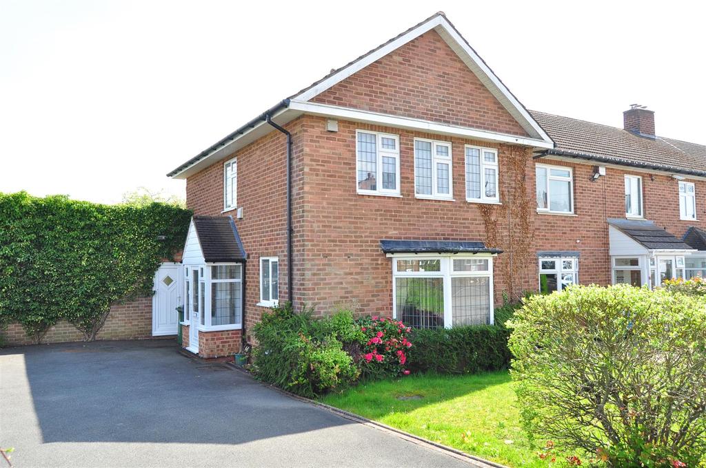 Bourne Avenue, Halesowen 3 bed end of terrace house £270,000