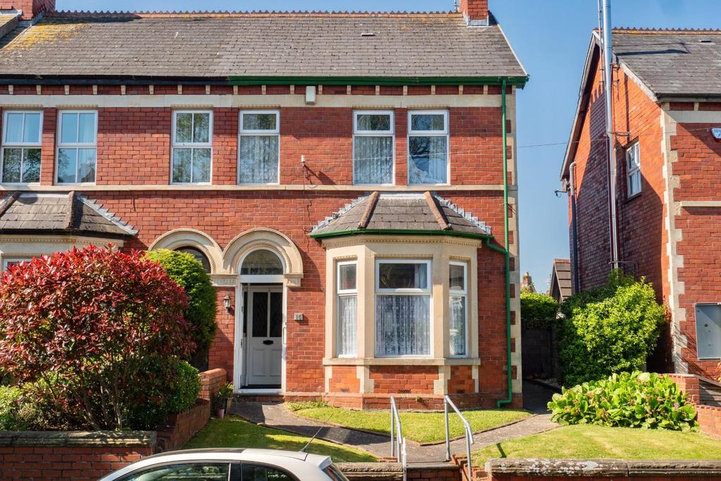 Earl Road, Penarth 3 bed end of terrace house £525,000