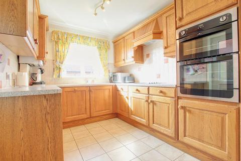 4 bedroom detached house for sale - Main Street, Beeford, Driffield