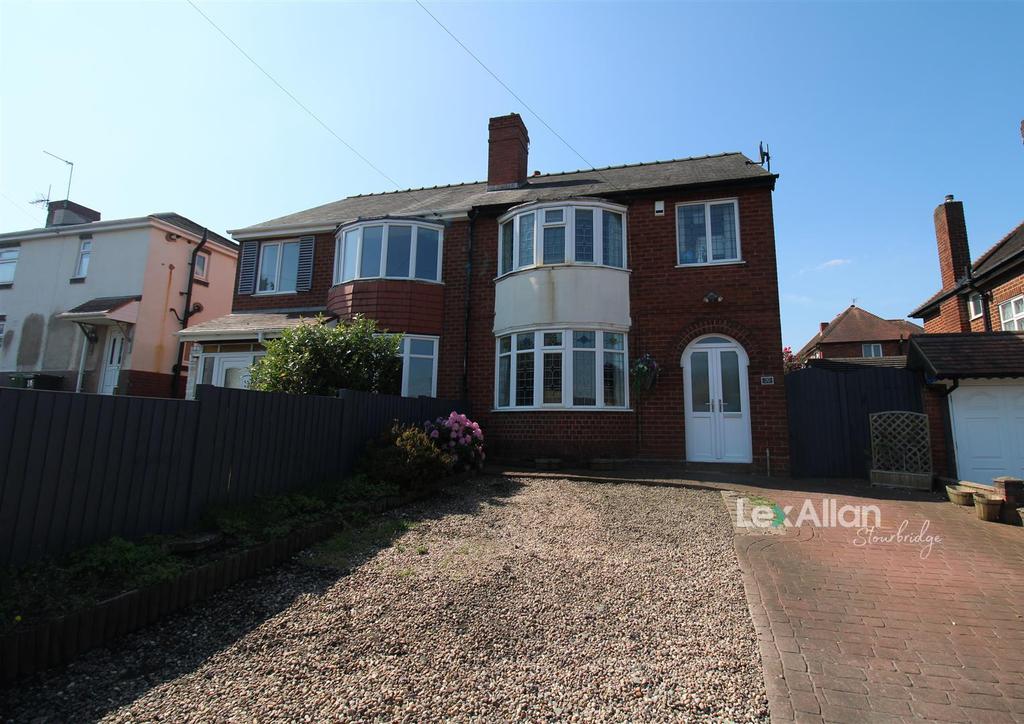 Careless Green, Stourbridge 3 bed semidetached house £240,000