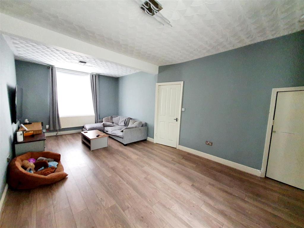 Cecil Road, Gorseinon, Swansea 2 bed terraced house £134,995