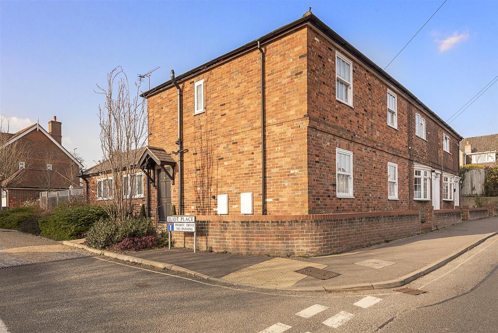 Crabtree Lane, Harpenden 3 bed end of terrace house £750,000