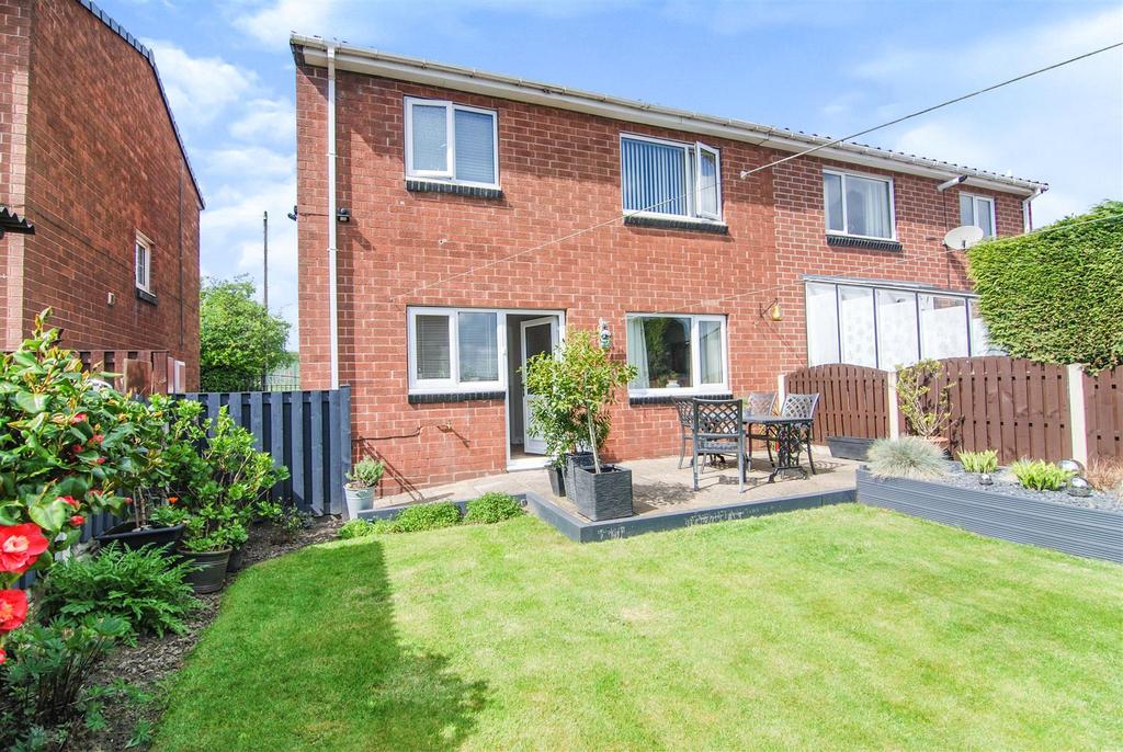 Broom Close, Barnsley 3 bed property - £160,000