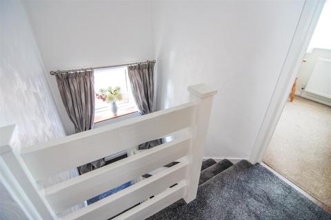 3 Broom Close, Barnsley, S70 3EG