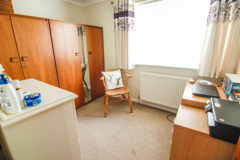 3 Broom Close, Barnsley, S70 3EG
