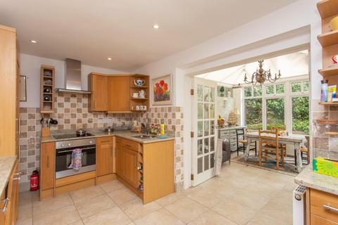 4 bedroom detached house for sale - Dolphin Close, Broadstairs