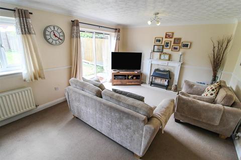 3 bedroom detached house for sale - Watergall Close, Southam, Warwickshire