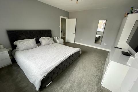 5 Istead Rise, Gravesend, DA13 9JE