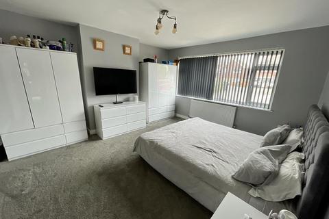 5 Istead Rise, Gravesend, DA13 9JE