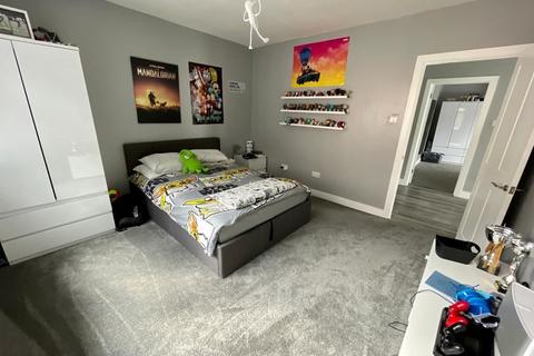 5 Istead Rise, Gravesend, DA13 9JE