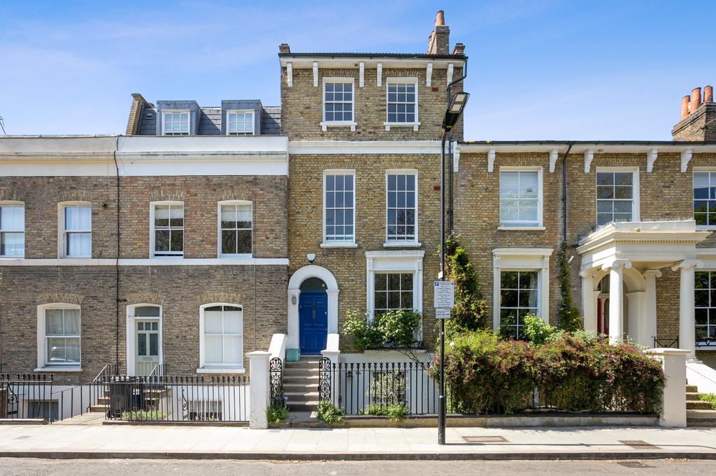 Milton Grove, N16 2 bed £775,000