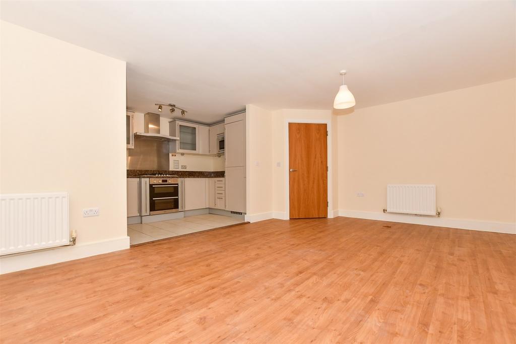 Lounge/Kitchen