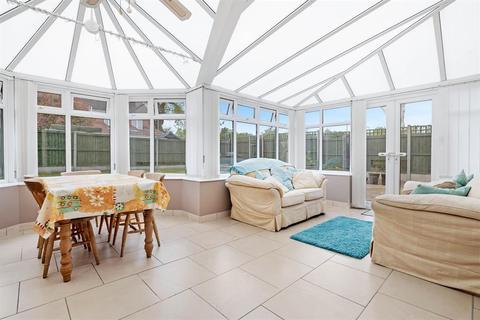 22 Hoveton Close, Redditch, B98 7HQ