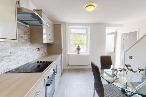1 Amelia Terrace, Llwynypia, Tonypandy, CF40 2HS