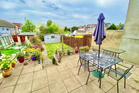 21 Lavender Avenue, London, NW9 8HB