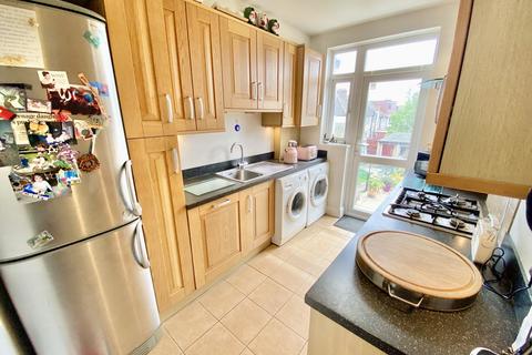 21 Lavender Avenue, London, NW9 8HB